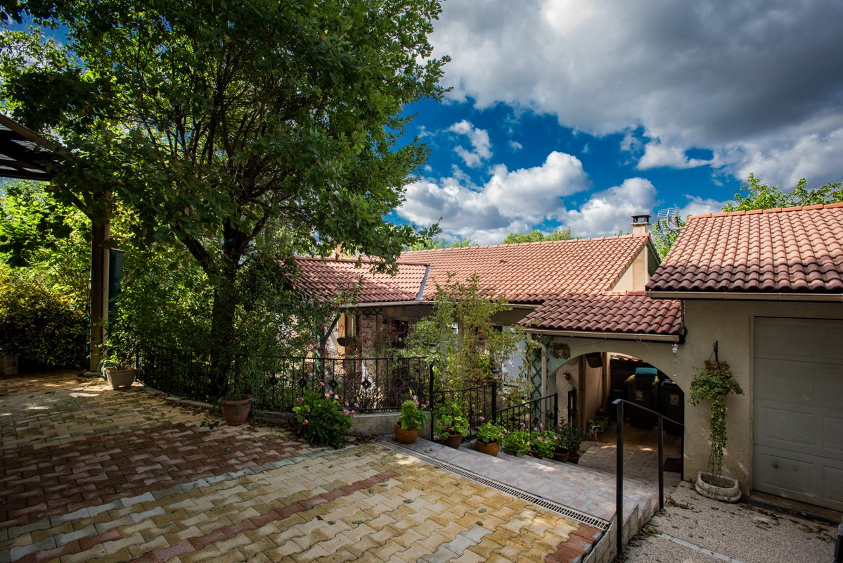 Maison à vendre, 156m², Couze-et-Saint-Front