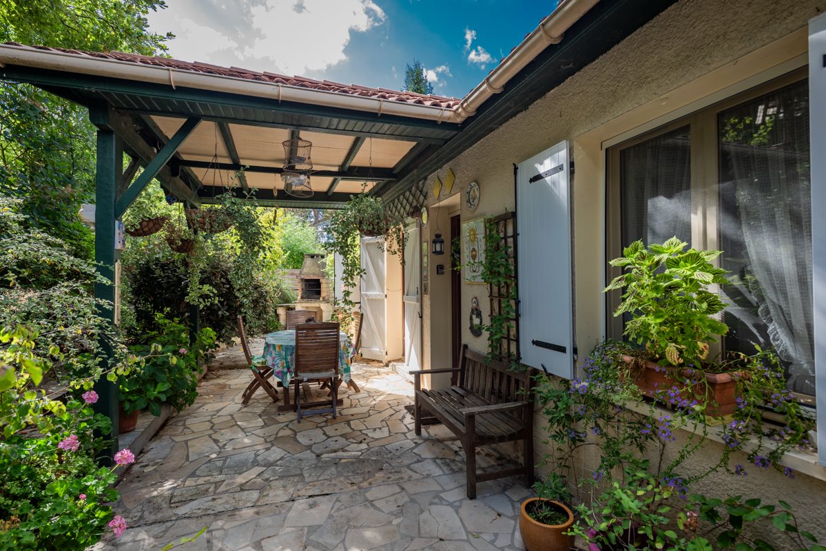 Maison à vendre, 156m², Couze-et-Saint-Front