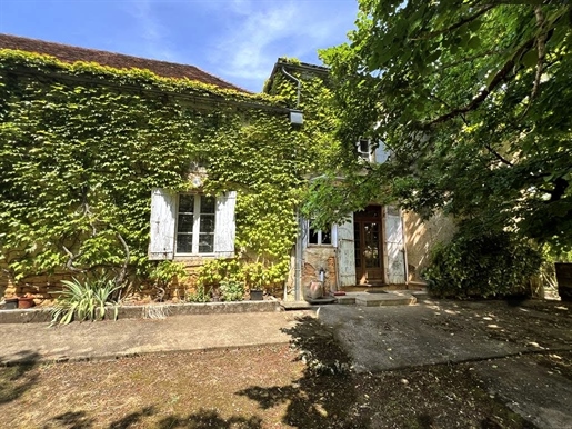 Maison 7 pièces 160 m² · à Coulaures · 160 m² · 298 000 €