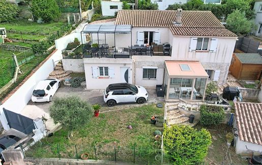 Maison 6 pièces 182 m² · à Marseille 11ème · 182 m² · 610 000 €