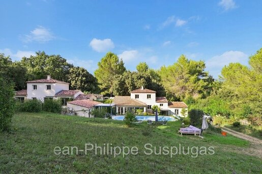 Maison 12 pièces 310 m² · à Cuges-les-Pins · 310 m² · 1 378 000 €