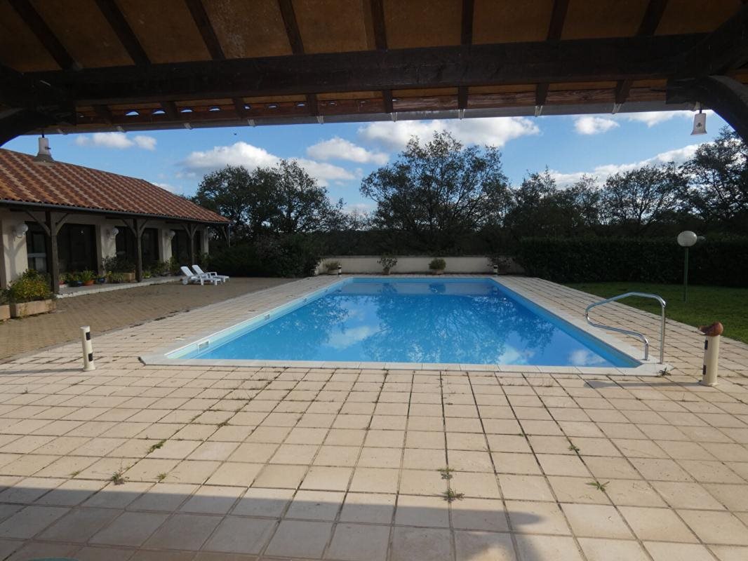 Maison à vendre, 830m², Salignac-Eyvigues