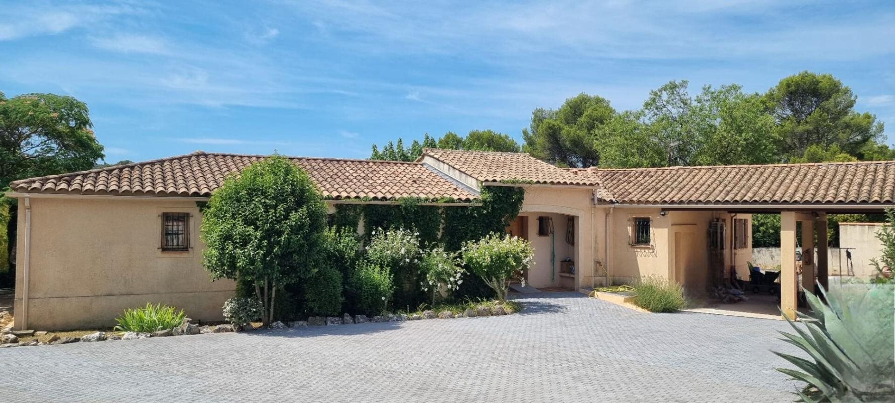 Maison à vendre, 160m², Cuges-les-Pins