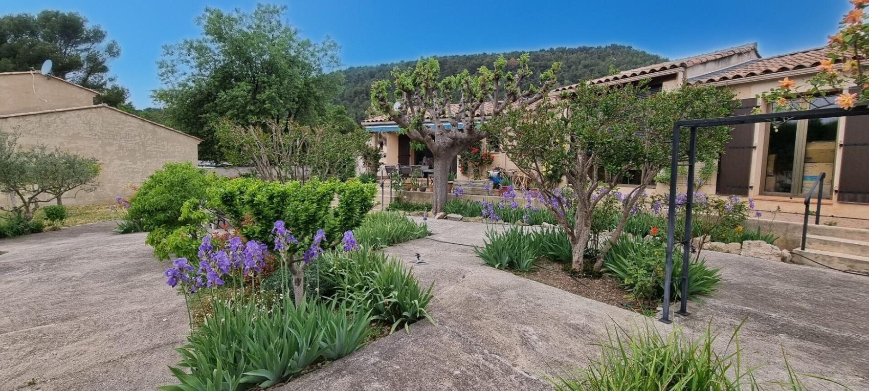 Maison à vendre, 160m², Cuges-les-Pins