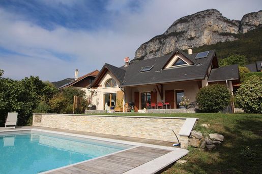 Maison 7 pièces 134 m² · à Saint-Jean-d'Arvey · 134 m² · 635 000 €