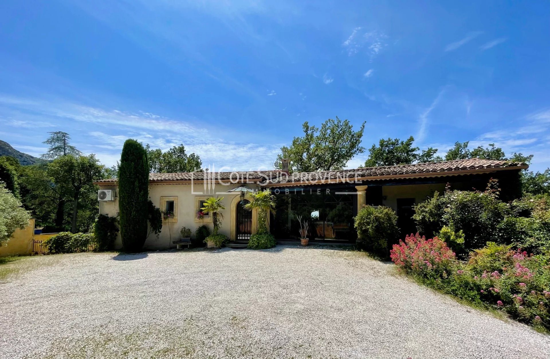 Maison à vendre, 220m², Robion