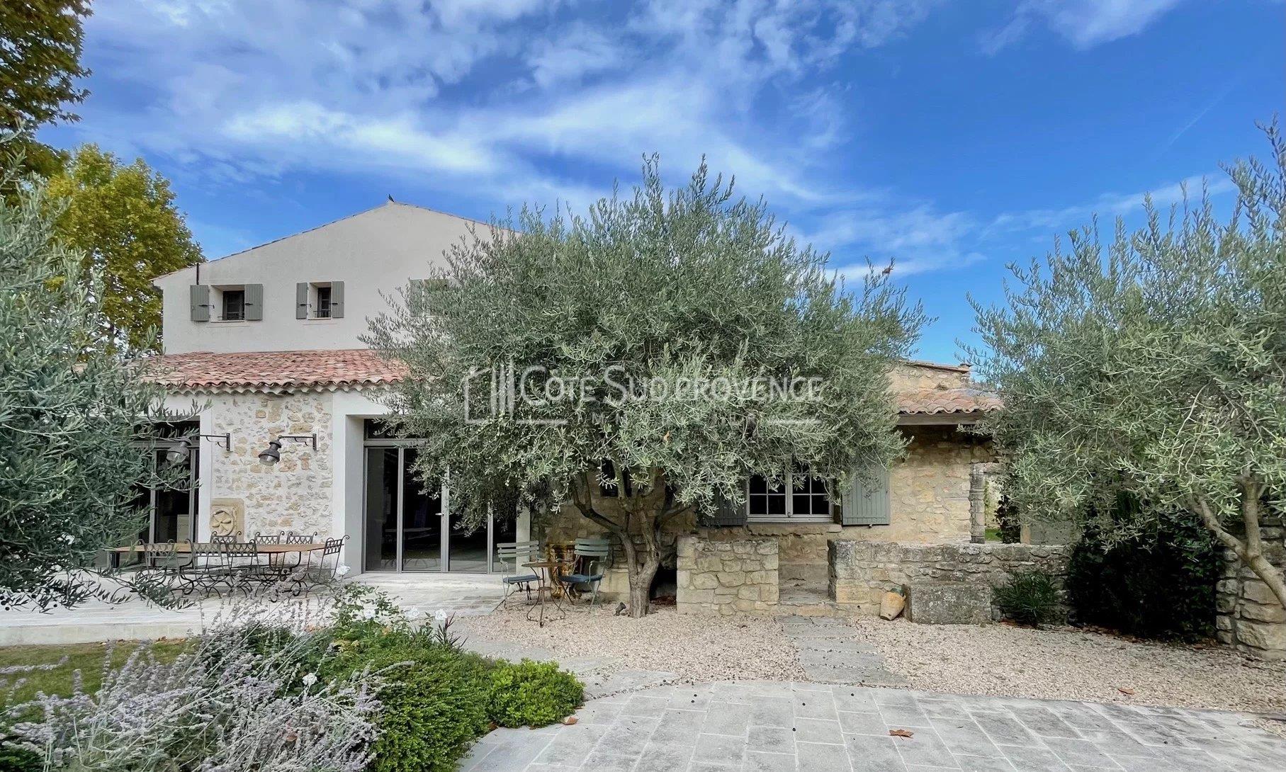Maison à vendre, 470m², Mormoiron
