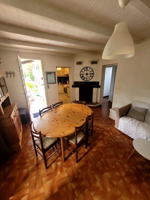 Maison 6 pièces 94 m² · à Régusse · 94 m² · 375 000 €