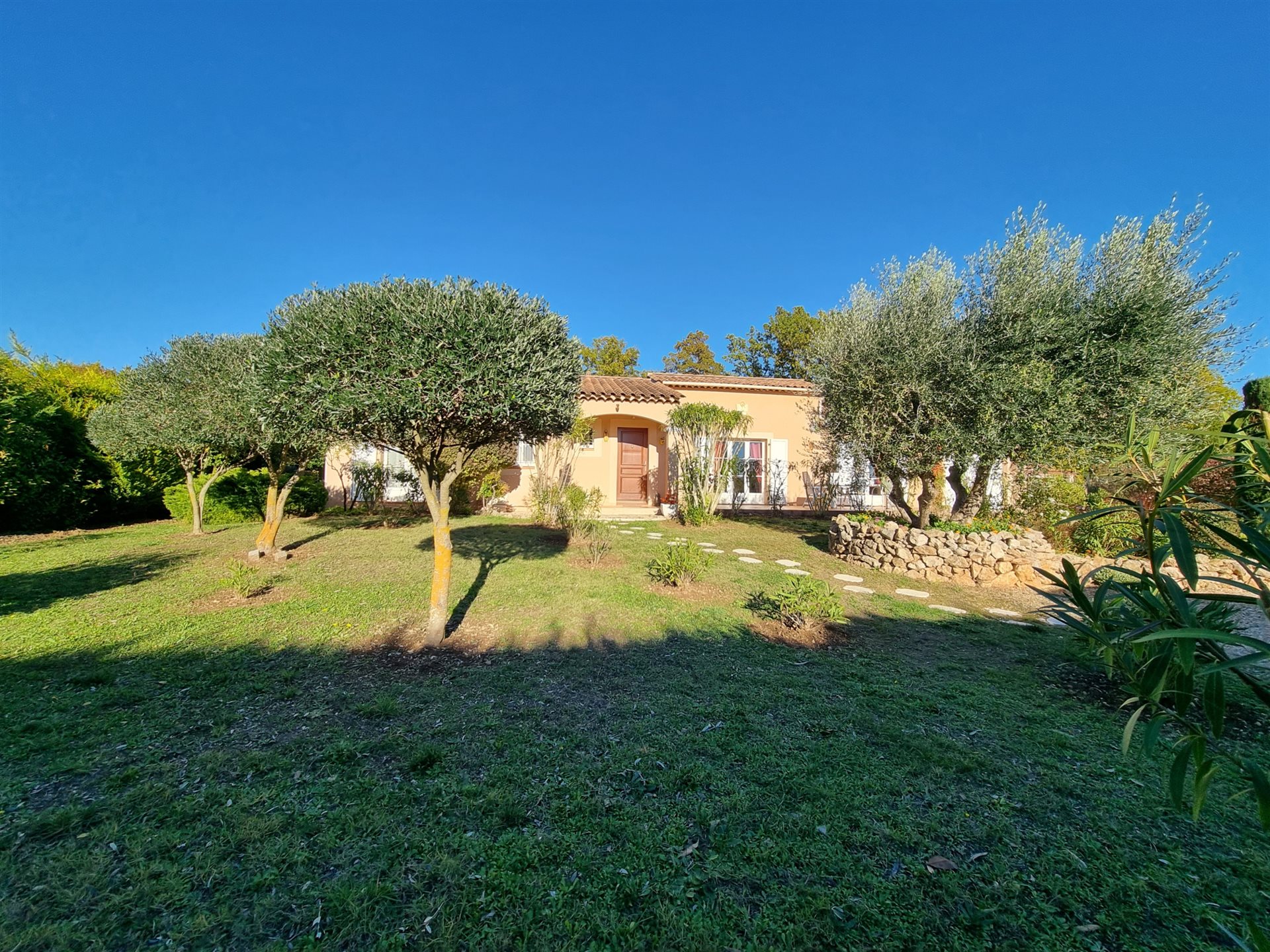 Maison à vendre, 113m², Régusse