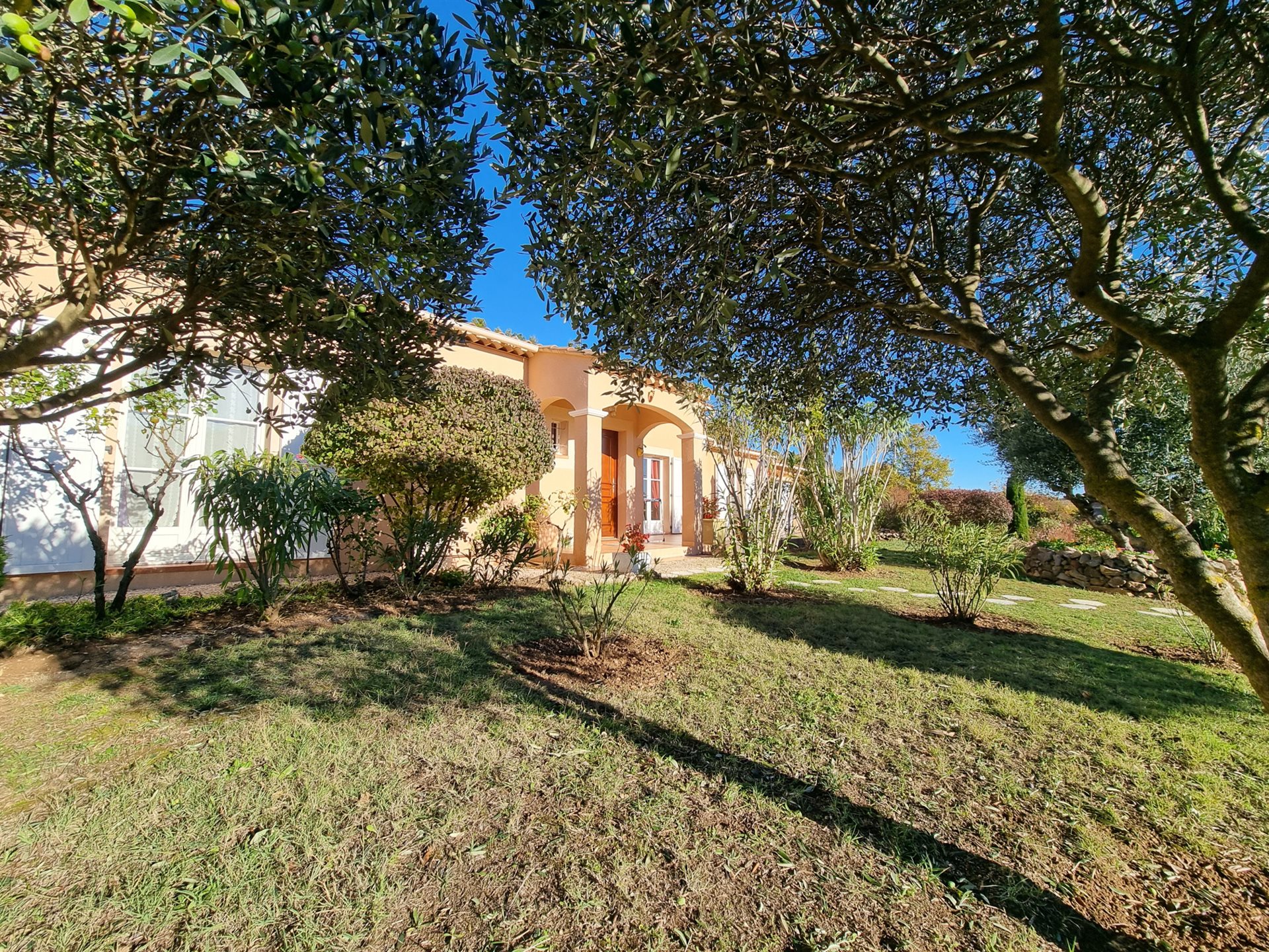 Maison à vendre, 113m², Régusse