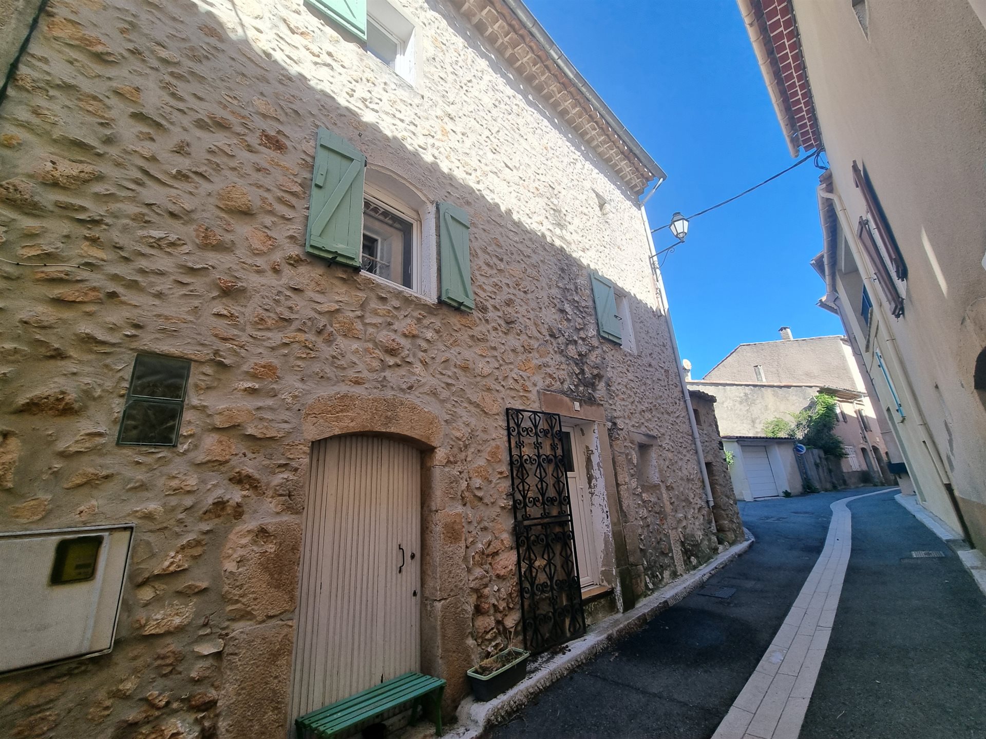 Maison à vendre, 66m², Montmeyan