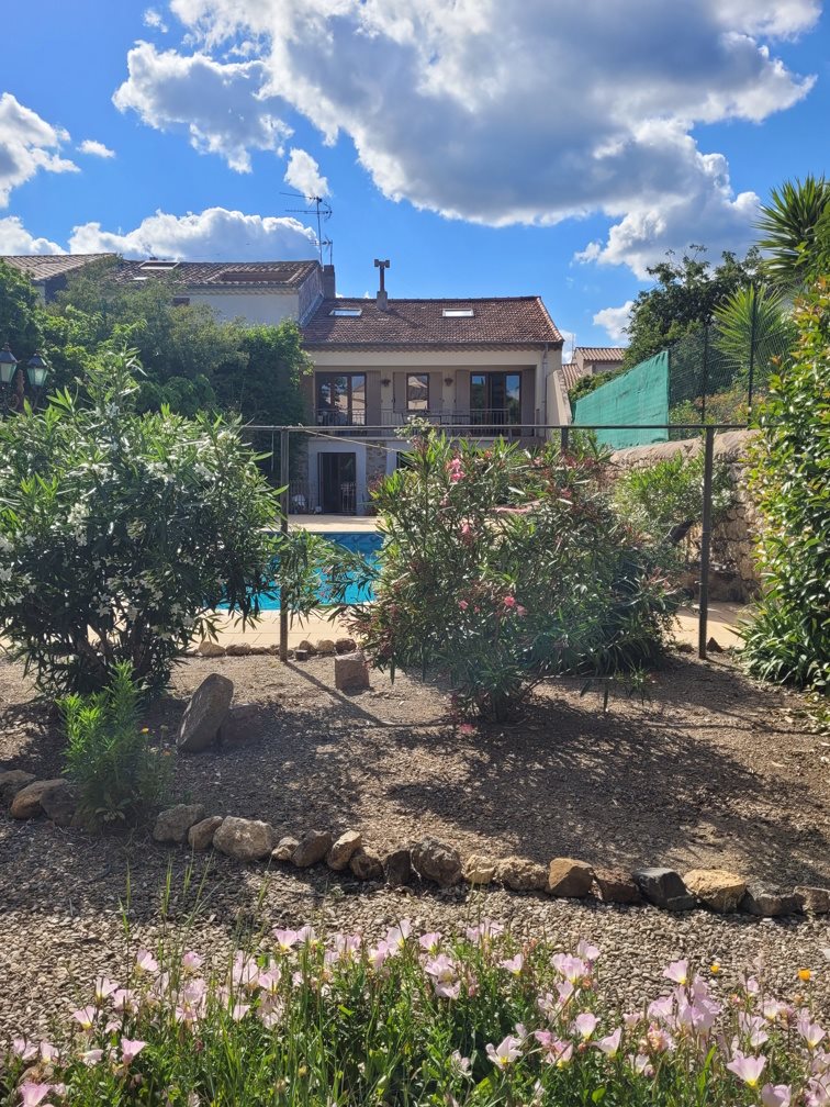 Maison à vendre, 250m², Saint-Geniès-de-Fontedit