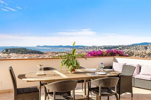 Maison 5 pièces 200 m² · à Nice · 200 m² · 1 980 000 €