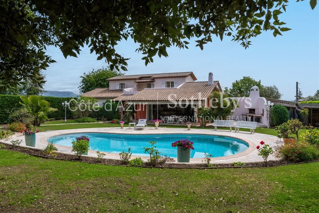 Maison à vendre, 301m², Le Rouret