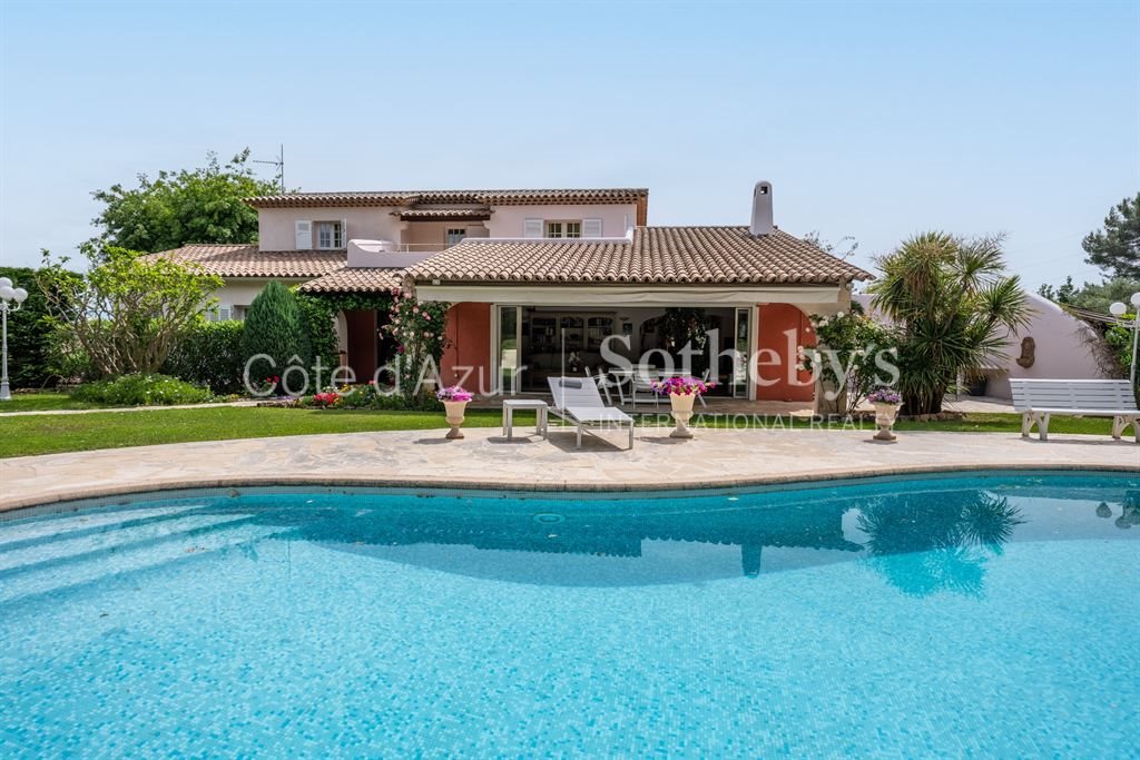 Maison à vendre, 301m², Le Rouret