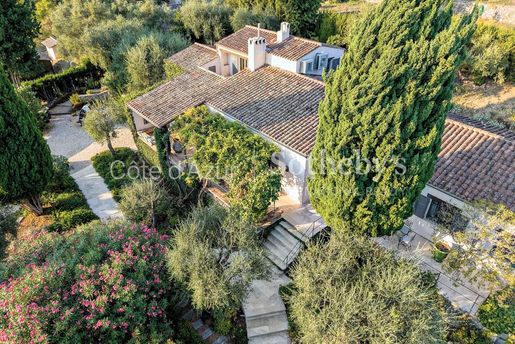 Maison 8 pièces 317 m² · à Grasse · 317 m² · 2 790 000 €