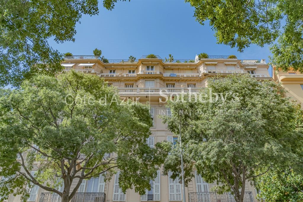 Nice Carré d'Or, Belle Époque apartment of 146 m² with 4 bedrooms