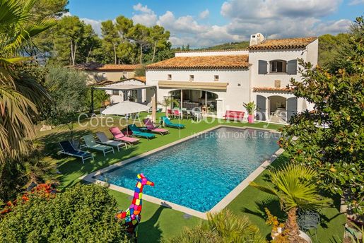 Maison 7 pièces 184 m² · à Mougins · 184 m² · 1 550 000 €