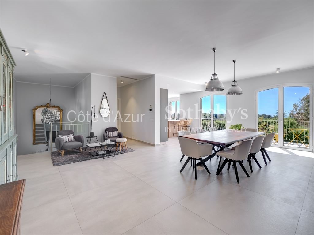Maison à vendre, 280m², La Roquette-sur-Siagne