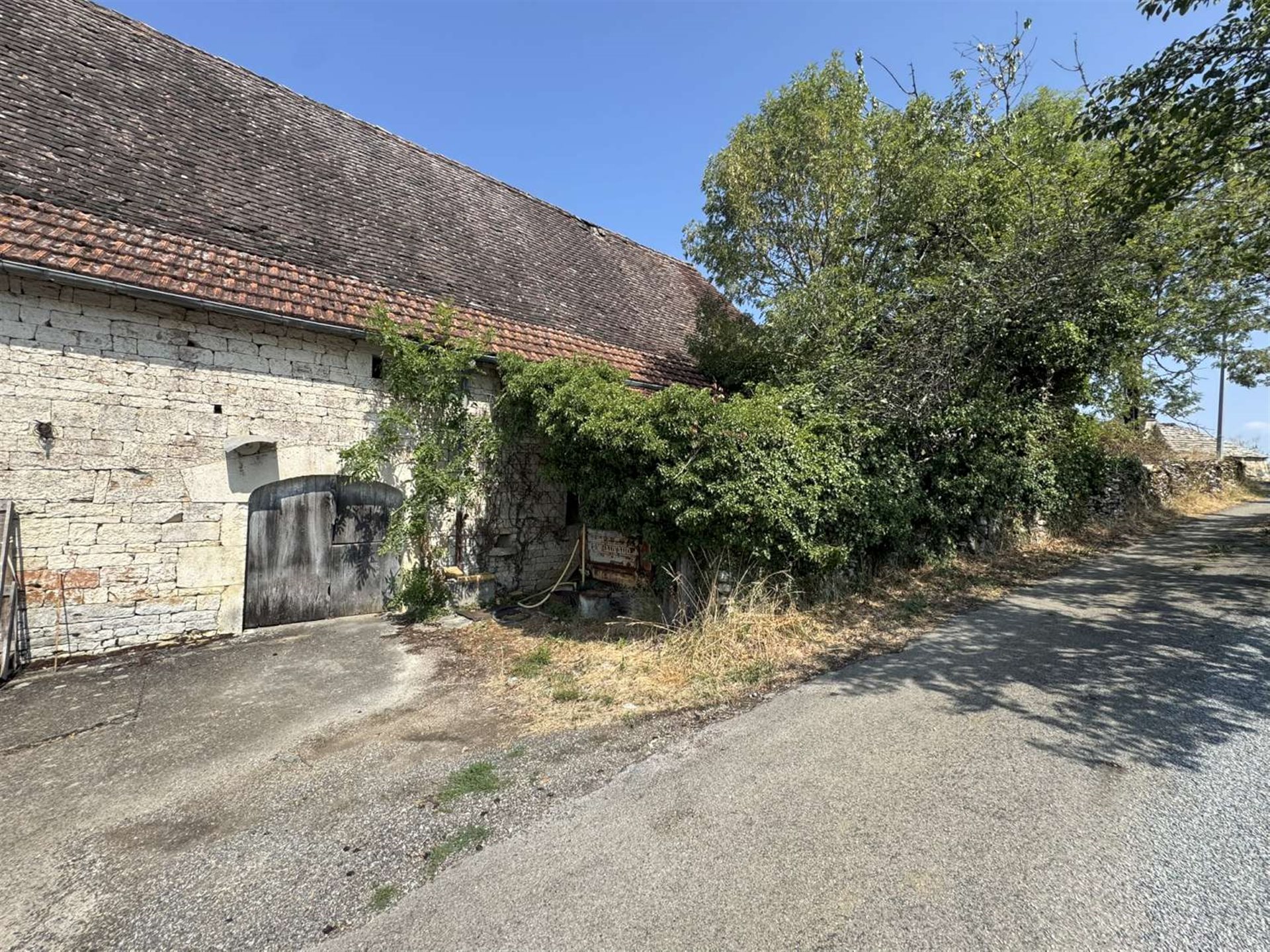 Maison 2 pièces 329 m² · à Bio · 329 m² · 130 000 €