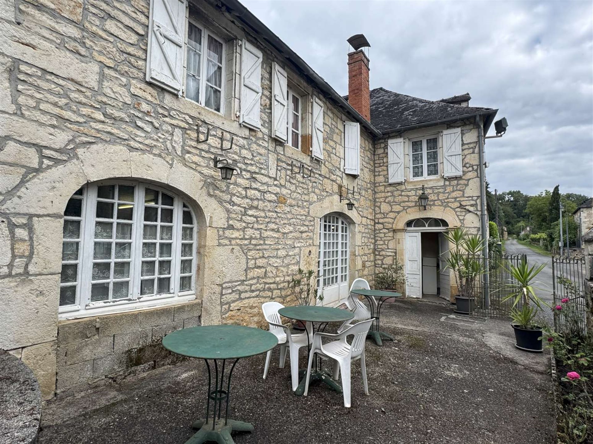 Maison 10 pièces 200 m² · à Cressensac-Sarrazac · 200 m² · 140 000 €