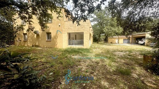 Maison 7 pièces 181 m² · à Uzès · 181 m² · 418 000 €