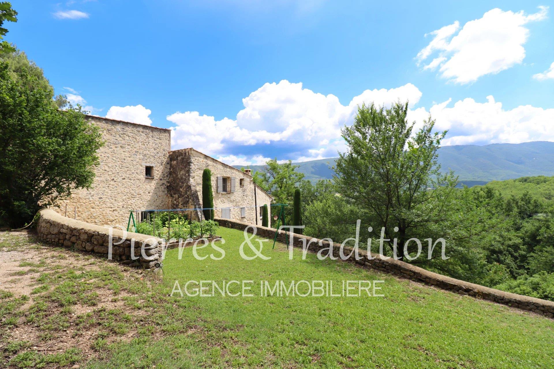 Maison à vendre, 307m², Saint-Martin-de-Castillon