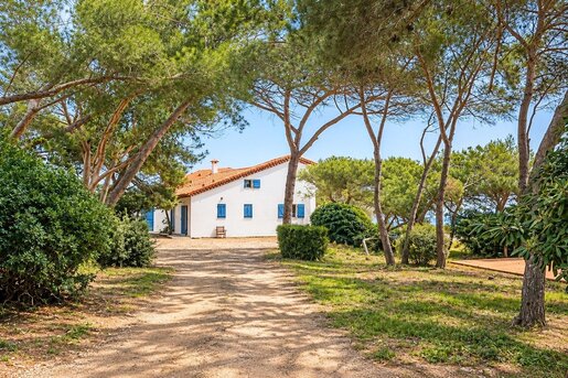 Maison 6 pièces 152 m² · à Roquebrune-sur-Argens · 152 m² · 4 000 000 €
