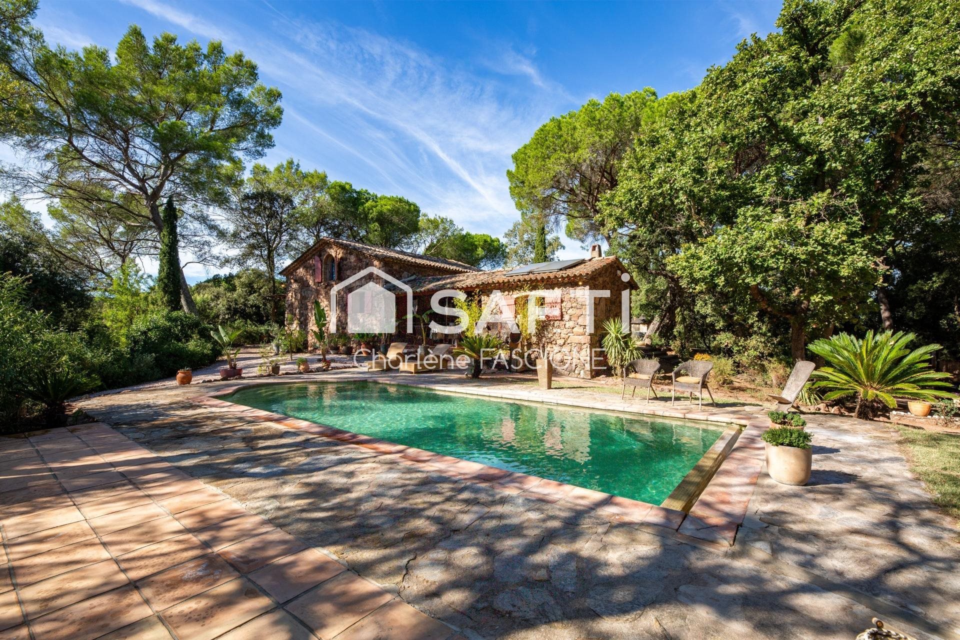 Maison à vendre, 200m², Roquebrune-sur-Argens