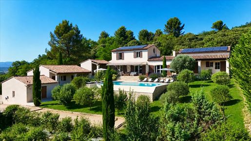 Maison 9 pièces 212 m² · à Apt · 212 m² · 1 499 000 €