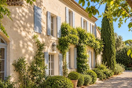 Maison 8 pièces 380 m² · à Aubignan · 380 m² · 1 550 000 €
