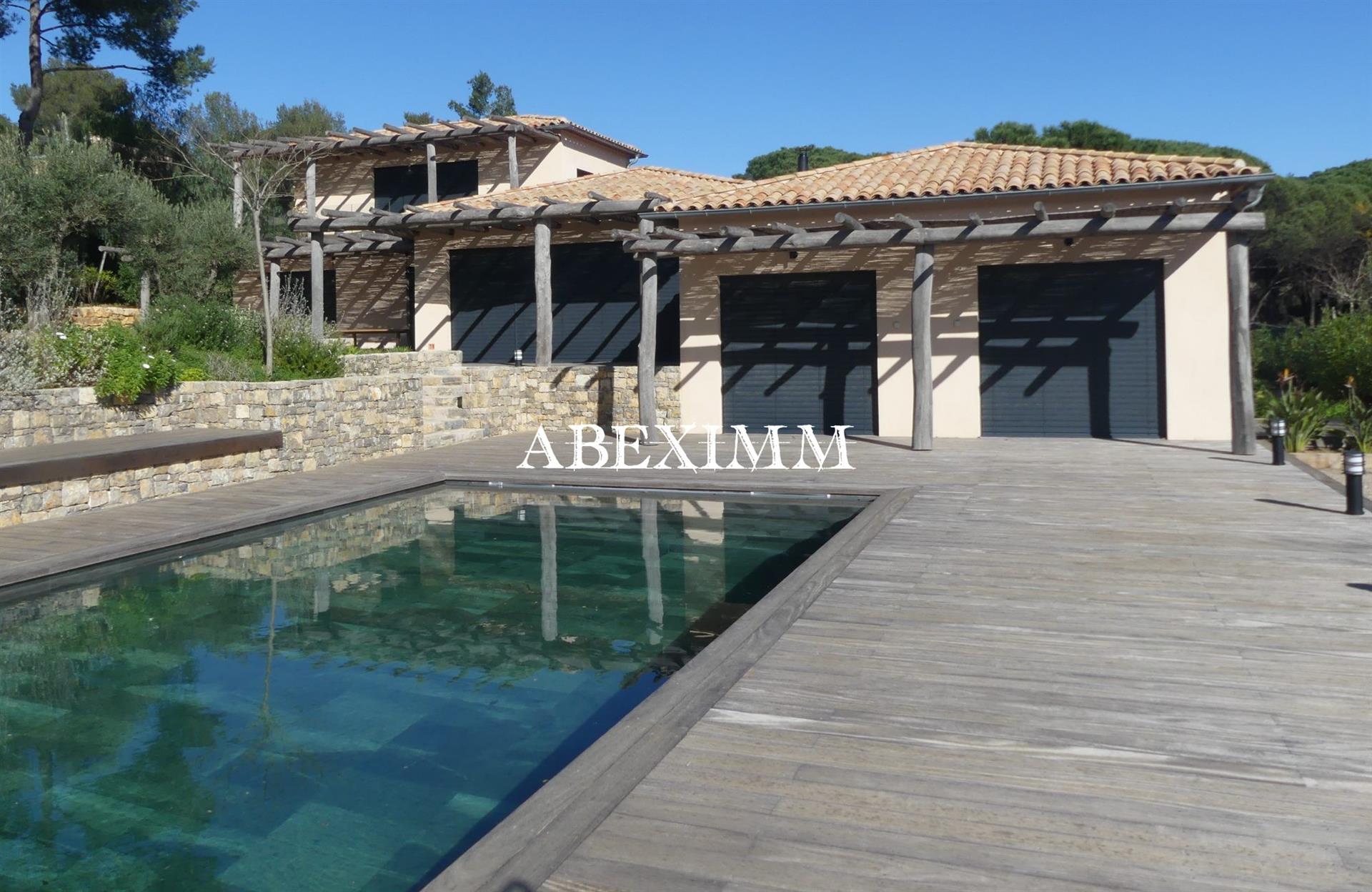 Maison à vendre, 250m², La Croix-Valmer