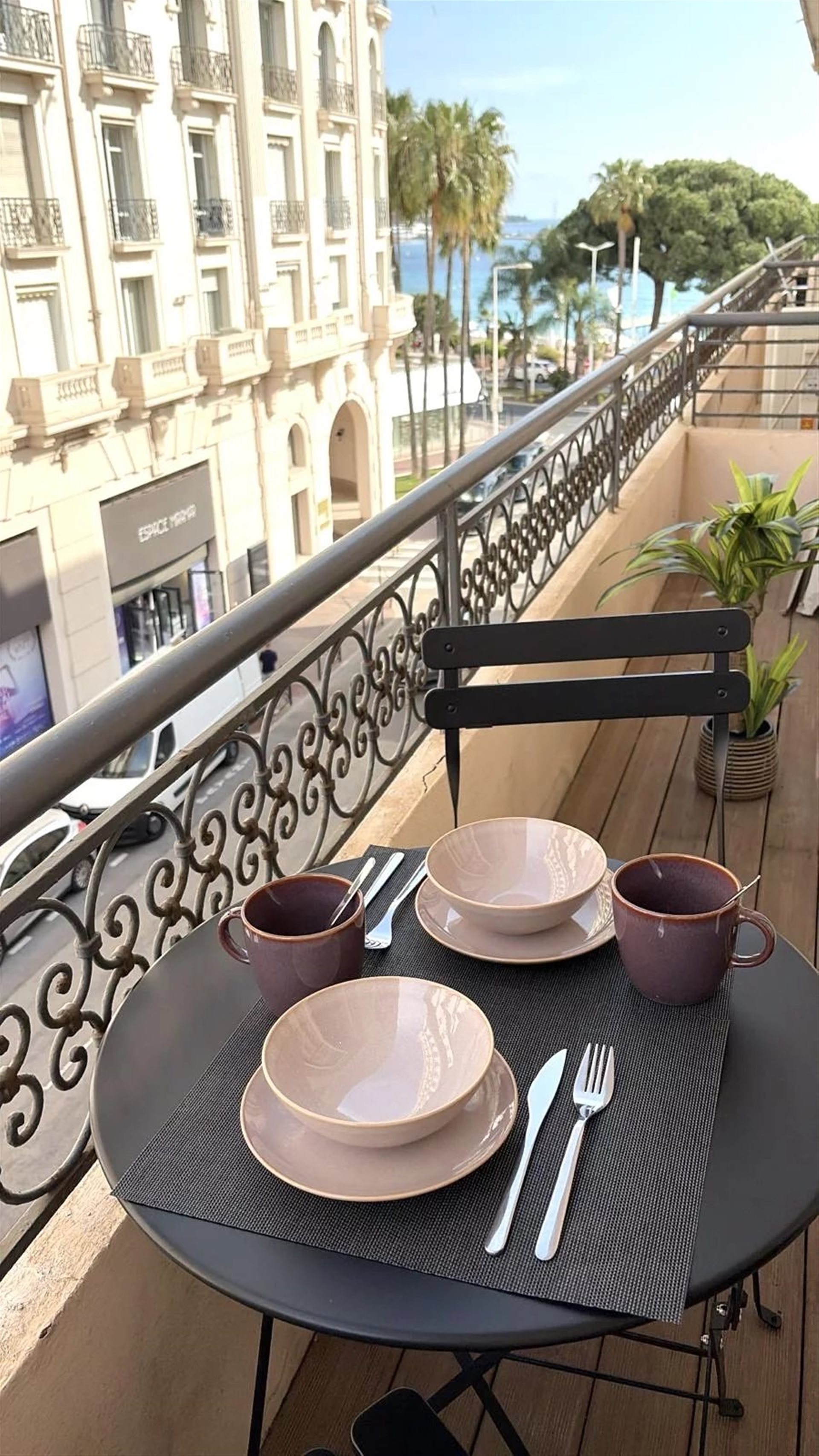 Stunning 2-room apartment with sea view - Vue 3