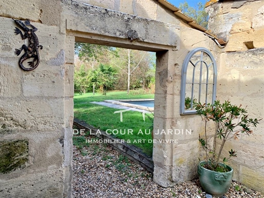 Maison 8 pièces 356 m² · à Les Artigues-de-Lussac · 356 m² · 670 000 €