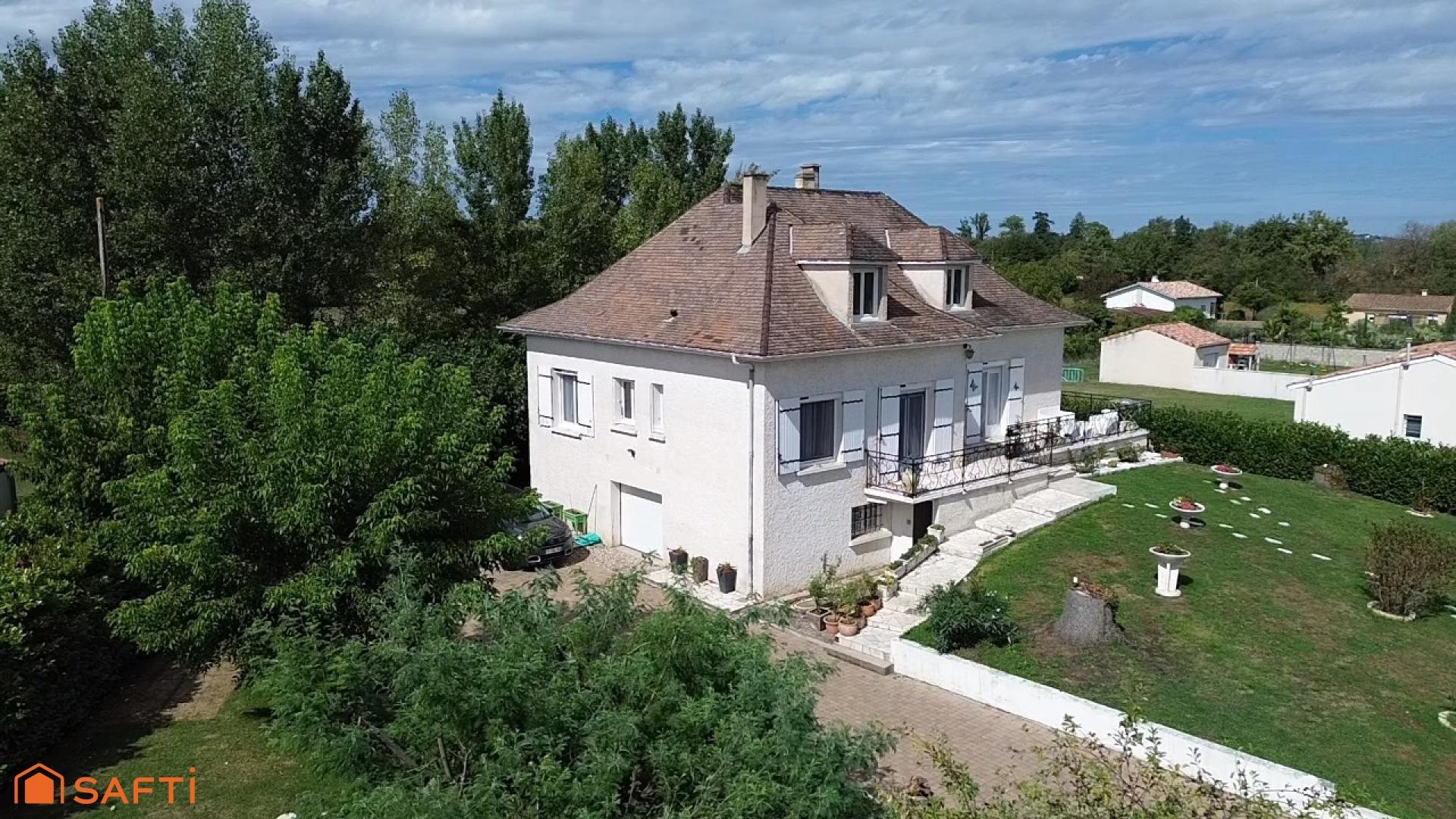 Maison à vendre, 120m², Sainte-Livrade-sur-Lot
