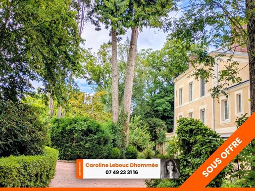 8 pièces 280 m² · à Mamers · 280 m² · 395 000 €