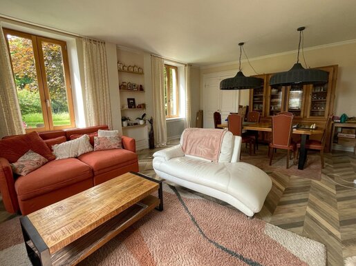 Maison 8 pièces 270 m² · à Montbazens · 270 m² · 265 000 €