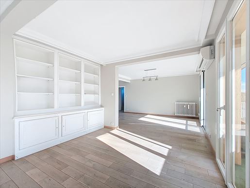 Appartement 4 pièces 96 m² · à Villeneuve-lès-Avignon · 96 m² · 254 000 €