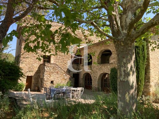 Maison 7 pièces 282 m² · à Buis-les-Baronnies · 282 m² · 897 000 €
