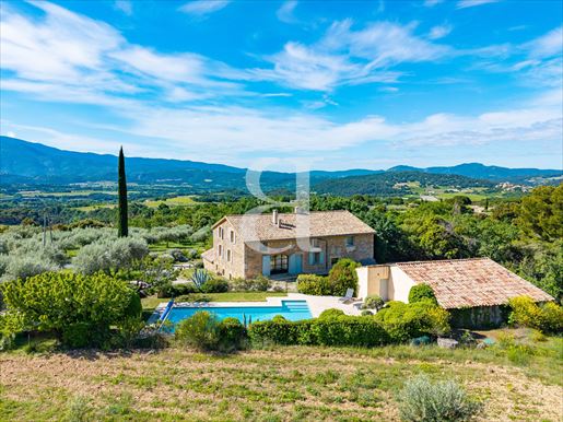 Maison 10 pièces 347 m² · à Vaison-la-Romaine · 347 m² · 1 700 000 €