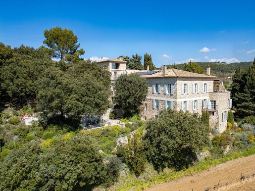Maison 13 pièces 605 m² · à Vaison-la-Romaine · 605 m² · 2 500 000 €