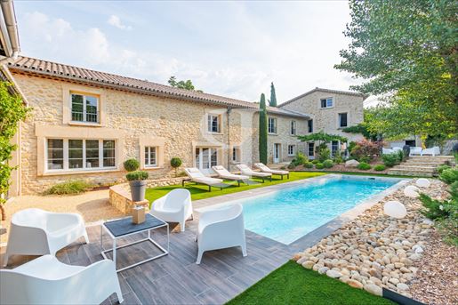 Maison 11 pièces 380 m² · à Vaison-la-Romaine · 380 m² · 1 295 000 €