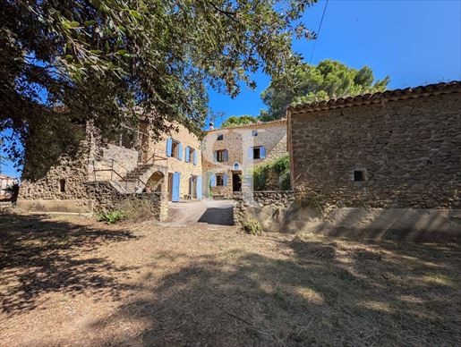 Maison 4 pièces 141 m² · à Vaison-la-Romaine · 141 m² · 449 000 €
