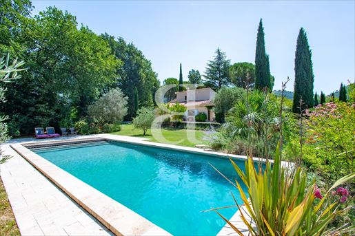 Maison 6 pièces 124 m² · à Vaison-la-Romaine · 124 m² · 869 000 €