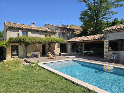 Maison 5 pièces 150 m² · à Sainte-Cécile-les-Vignes · 150 m² · 495 000 €