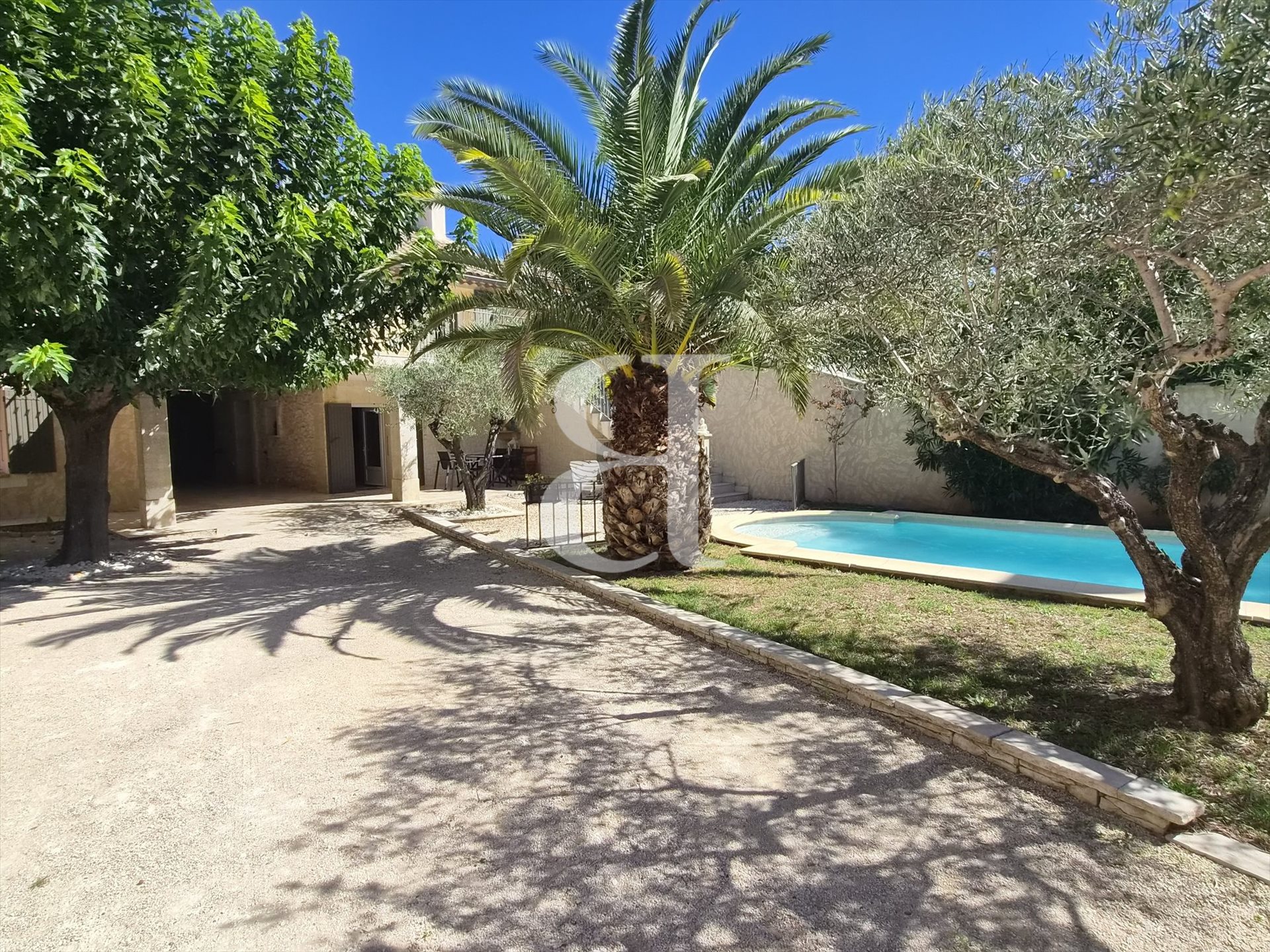 Maison à vendre, 130m², Sainte-Cécile-les-Vignes