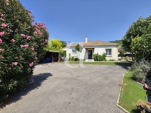 Maison 6 pièces 84 m² · à Bollène · 84 m² · 245 000 €