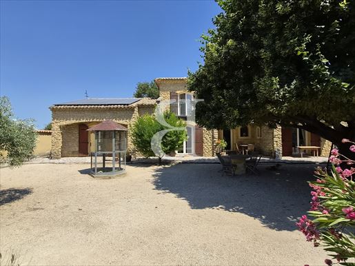 Maison 7 pièces 152 m² · à Sainte-Cécile-les-Vignes · 152 m² · 535 000 €