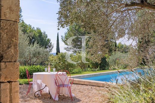 Maison 5 pièces 250 m² · à Maussane-les-Alpilles · 250 m² · 1 995 000 €