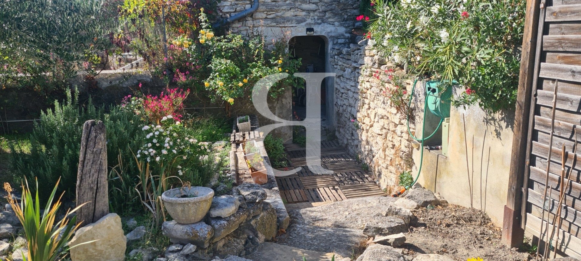 Maison à vendre, 220m², Taulignan